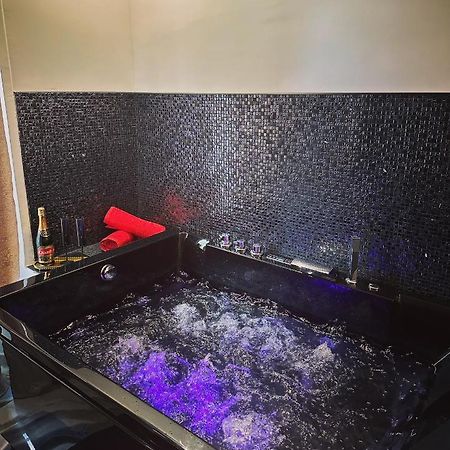 Suite De Prestige Avec Spa & Cinema Ivry-sur-Seine Ngoại thất bức ảnh