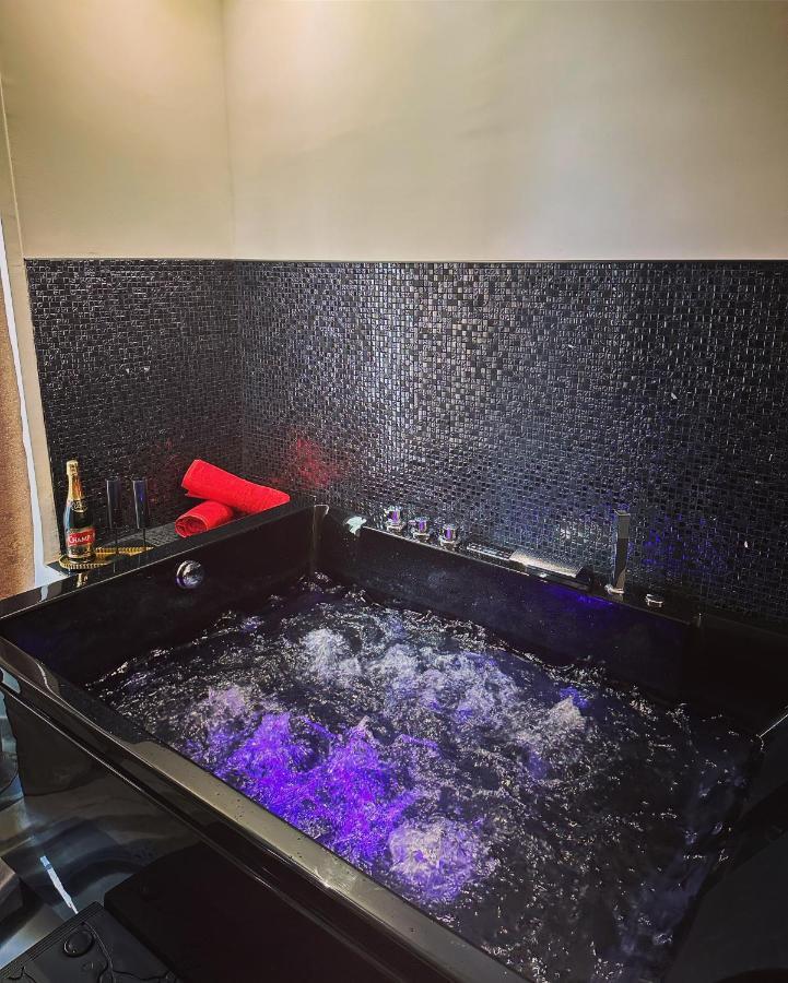 Suite De Prestige Avec Spa & Cinema Ivry-sur-Seine Ngoại thất bức ảnh